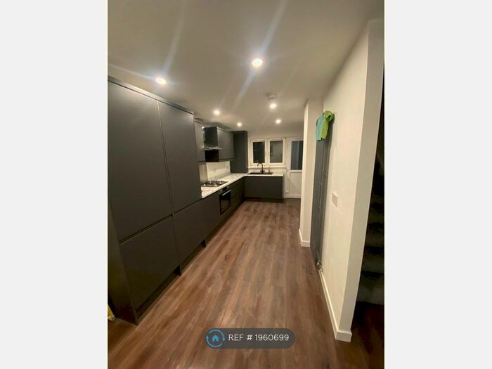 3 Bedroom Terraced House To Rent In Rochsoles Drive, Airdrie, ML6