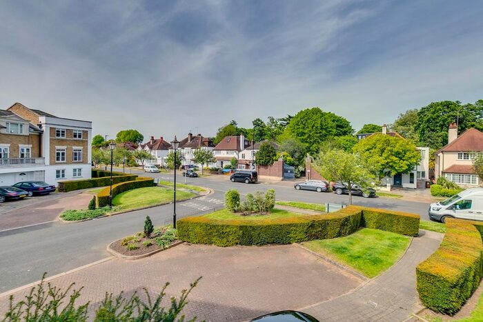 4 Bedroom Terraced House To Rent In Fitzroy Crescent, Grove Park, W4