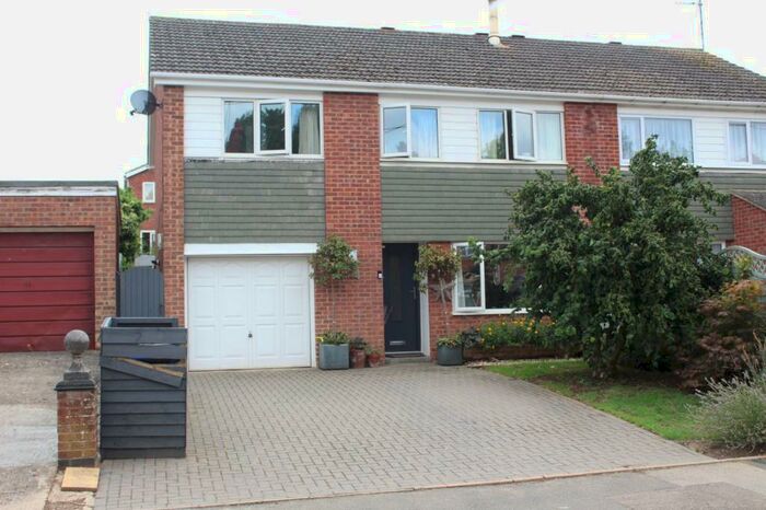 4 Bedroom Semi-Detached House To Rent In West Street, Weedon, Northampton, NN7