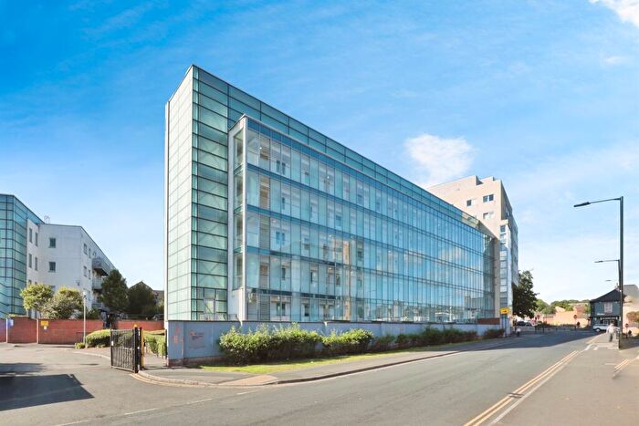 2 Bedroom Apartment For Sale In Bramall Lane, Sheffield, S2