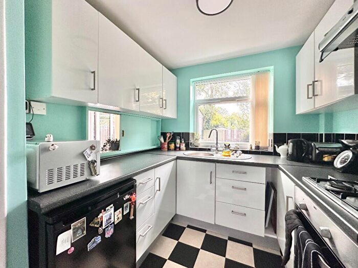 2 Bedroom Semi-Detached House For Sale In Thelwall Road, Sale, Cheshire, Greater Manchester, M33