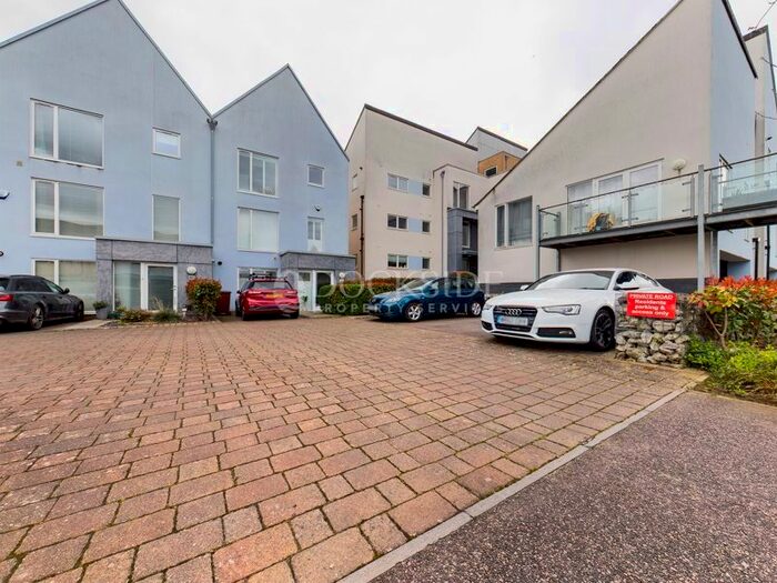 1 Bedroom Flat To Rent In Redshank Road, St. Marys Island, Chatham, ME4