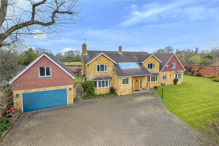 5 Bedroom Country House For Sale In Grange Lane, Hartley Wintney, Hook, Hampshire, RG27