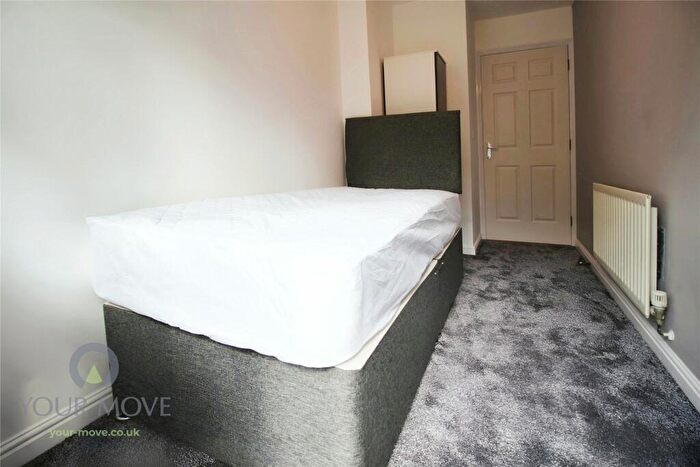 Property To Rent In Kingfisher Drive, Greenhithe, Kent, DA9