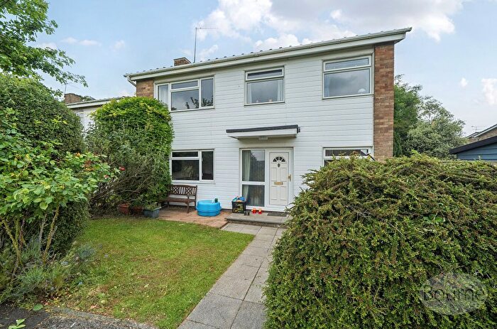 4 Bedroom Detached House For Sale In Oast House Crescent, Farnham, Surrey, GU9