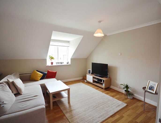 2 Bedroom Apartment To Rent In Hospital Hill, Chesham, HP5