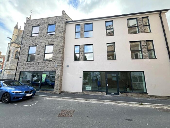1 Bedroom Flat For Sale In Bowlinger Court, Queen Street, EX8