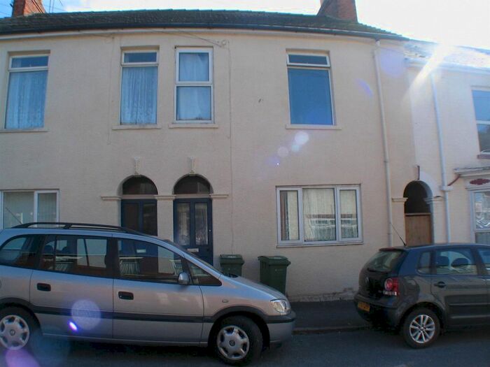 1 Bedroom Flat To Rent In Railway Crescent, Withernsea, HU19