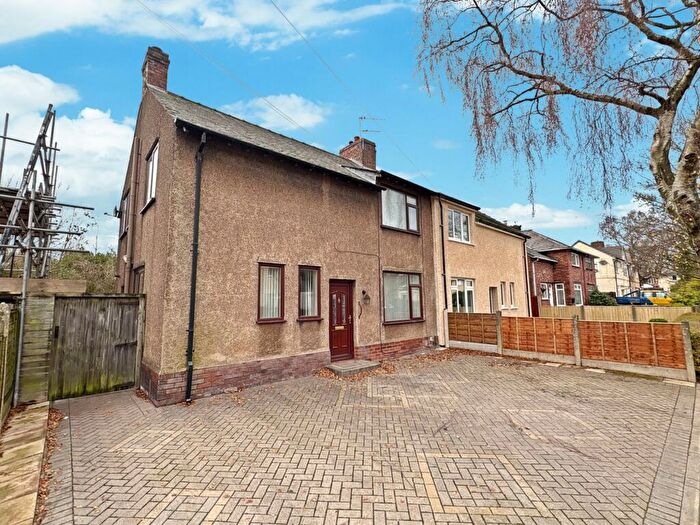3 Bedroom Semi Detached House For Sale In Oxlea Grove, Westhoughton, BL5