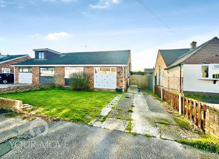 2 Bedroom Bungalow For Sale In Harold Road, Dartford, Kent, DA2