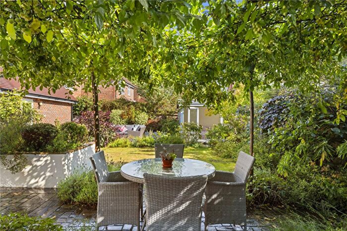 5 Bedroom Detached House For Sale In Leith Way, Cranleigh, Surrey, GU6