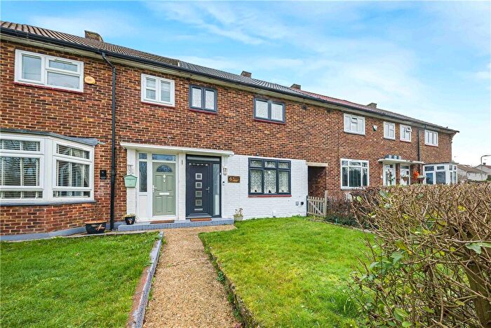 2 Bedroom Terraced House For Sale In Cotmandene Crescent, St Pauls Cray, Kent, BR5