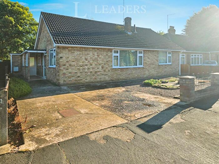 2 Bedroom Bungalow To Rent In Balmoral Avenue, PE11