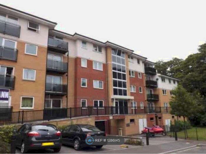 2 Bedroom Flat To Rent In Seacole Gardens, Southampton SO16