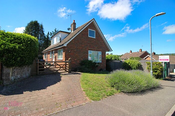 4 Bedroom Detached Bungalow For Sale In Staleys Road, Borough Green, TN15
