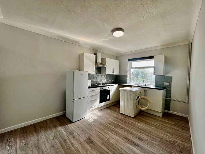 2 Bedroom Flat To Rent In Whites Road, Southampton, SO19