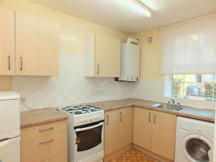 1 Bedroom Flat To Rent In Connaught Road, London, NW10