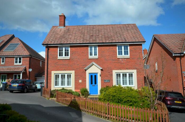 4 Bedroom Detached House For Sale In Woodbury Yard, Salisbury, Wiltshire, SP2