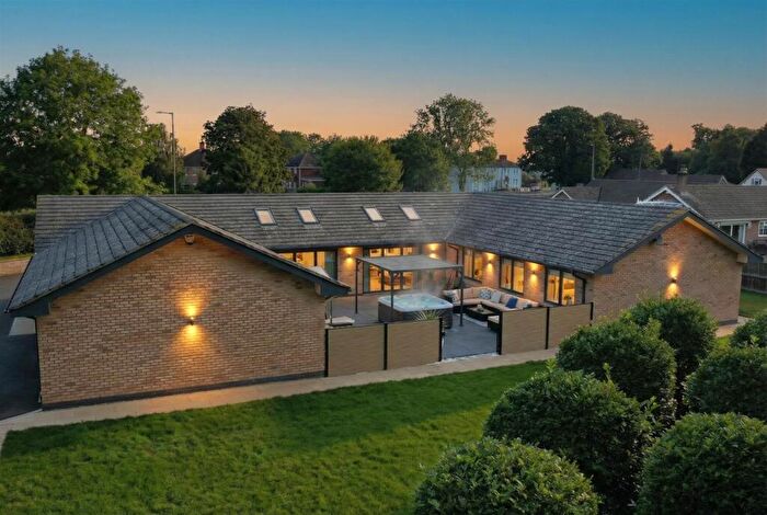 4 Bedroom Bungalow For Sale In High Street, Harlaxton, Grantham, NG32