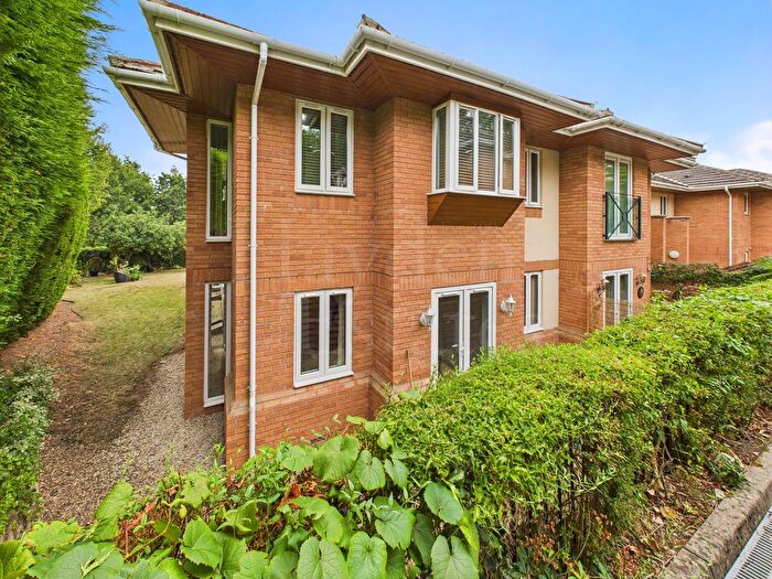 2 Bedroom Flat For Sale In Silver Birch Court, Oldnall Road, Kidderminster, DY10