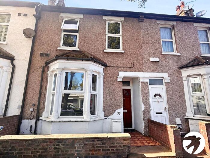 4 Bedroom Terraced House To Rent In South Road, Erith, Kent, DA8