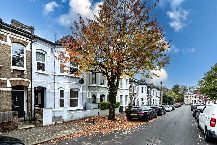 1 Bedroom Flat To Rent In Harbut Road, Battersea, London, SW11