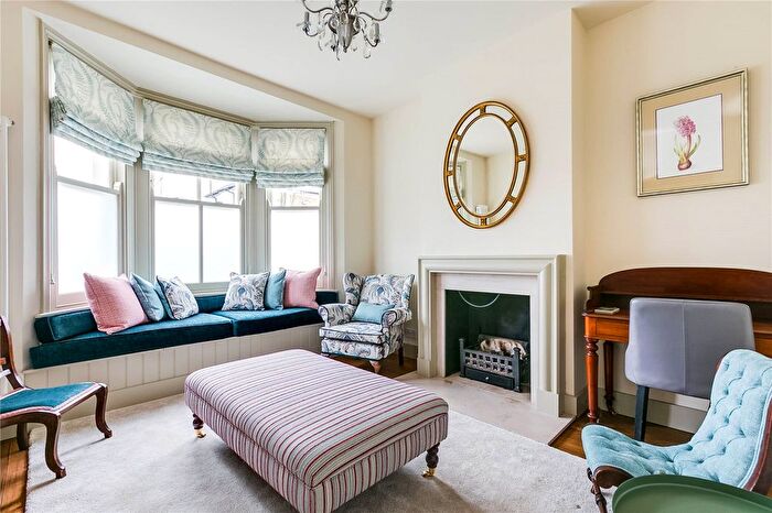 3 Bedroom Terraced House To Rent In Saville Road, Chiswick, W4