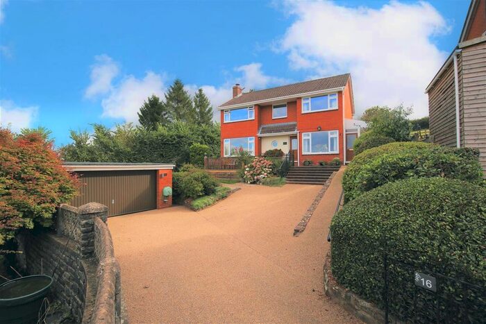 4 Bedroom Detached House For Sale In Butterleigh Drive, Tiverton, EX16