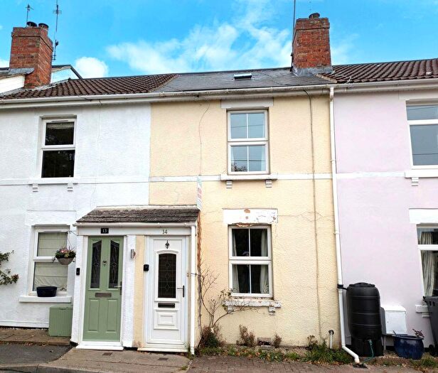 4 Bedroom Terraced House For Sale In Washpool, Swindon, SN5