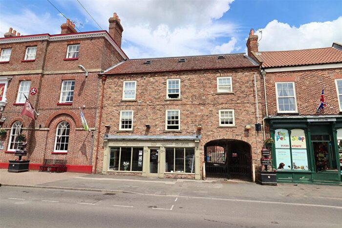 2 Bedroom Flat For Sale In High Street, Market Weighton, York, YO43