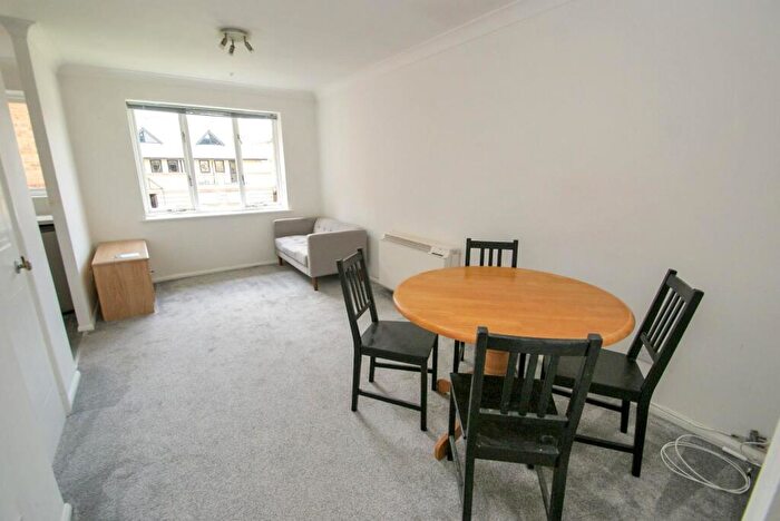 1 Bedroom Apartment To Rent In South Street, Bishop's Stortford, CM23