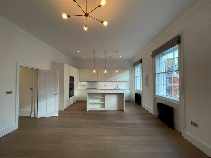 2 Bedroom Flat To Rent In Upper Berkeley Street, London, W1H