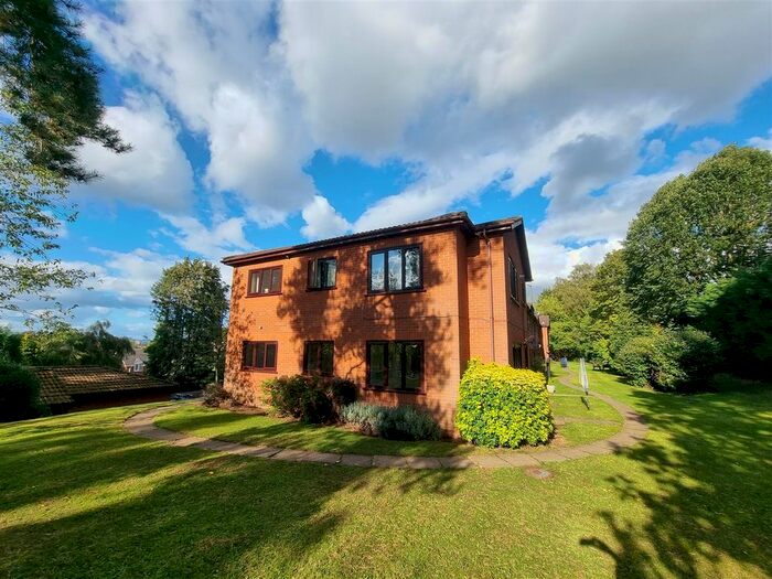 2 Bedroom Flat To Rent In Oldnall Road, Kidderminster, DY10