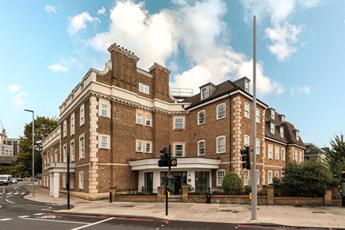 3 Bedroom Flat For Sale In Kew Bridge Road, Brentford, TW8