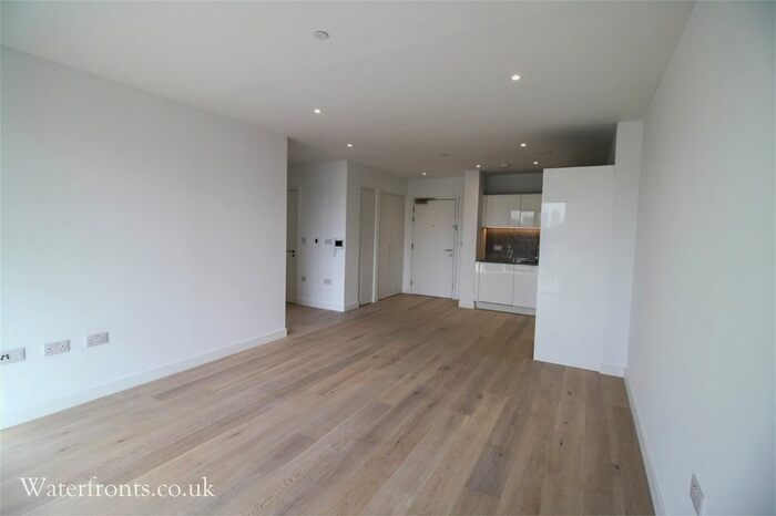 1 Bedroom Flat To Rent In Cable Street, London, E16