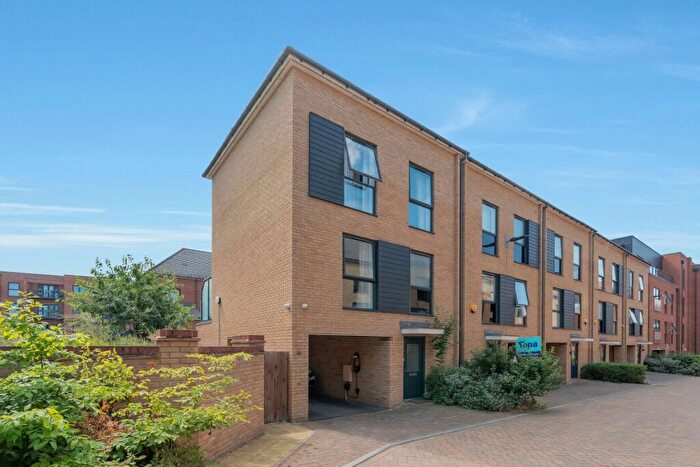 3 Bedroom Terraced House For Sale In Thread Street, Wallington, SM6