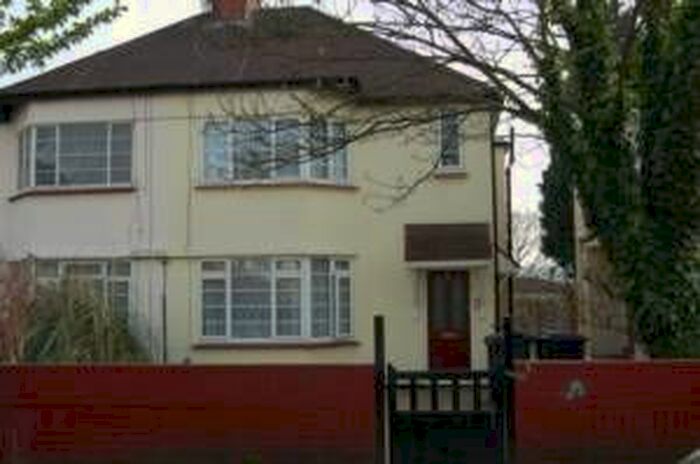 1 Bedroom Flat To Rent In Park Road, Hendon NW4