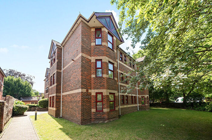 2 Bedroom Flat For Sale In Hulse Road, Banister Park, Southampton, Hampshire, SO15