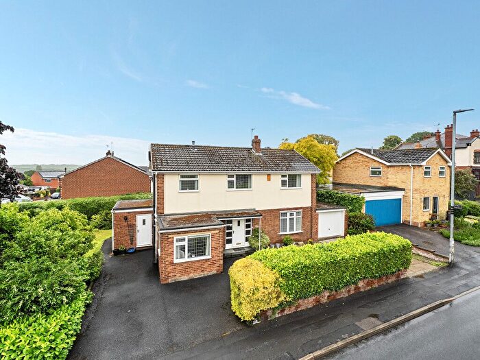 4 Bedroom Detached House For Sale In School Lane, Walton, Wakefield, West Yorkshire, WF2
