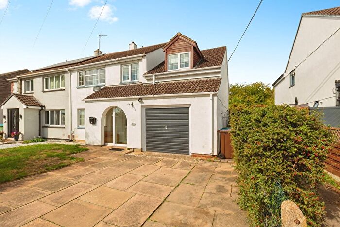 5 Bedroom Semi Detached House To Rent In Ivinghoe View, Aylesbury, Buckinghamshire, HP20