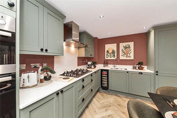 4 Bedroom Link Detached House For Sale In Darwin Green, Cambridge, CB3