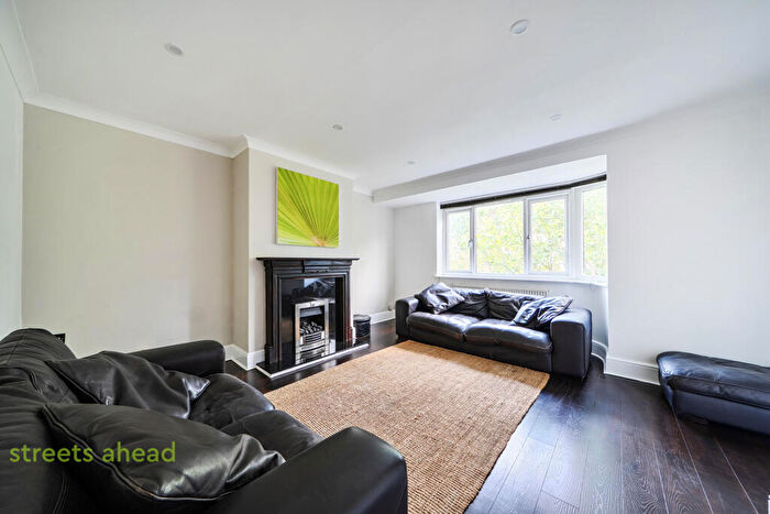 2 Bedroom Apartment For Sale In Clyde Road, Croydon, CR0