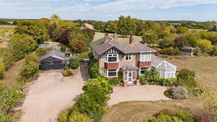 5 Bedroom Detached House For Sale In Wharfedale, Pond Hall Road, Hadleigh, IP7