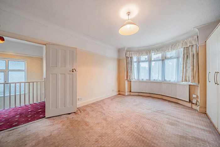 3 Bedroom Detached House For Sale In Marlborough Lane, London, SE7