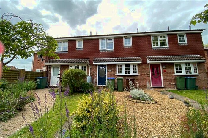 2 Bedroom Terraced House To Rent In Small Crescent, Buckingham, MK18