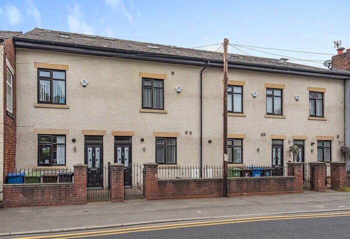 3 Bedroom Town House To Rent In A Higher Green Lane, Astley, Manchester, M29