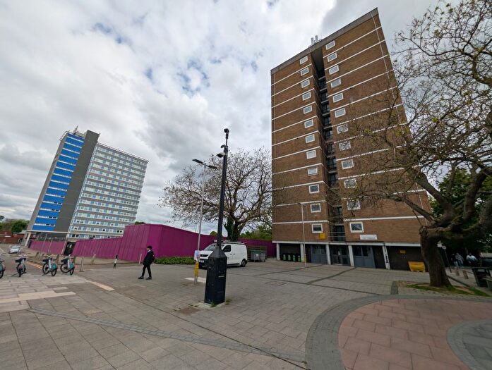 2 Bedroom Flat For Sale In The Towers, Southgate, Stevenage, Hertfordshire, SG1