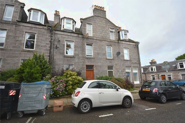 2 Bedroom Flat To Rent In Richmond Terrace, Rosemount, Aberdeen, AB25