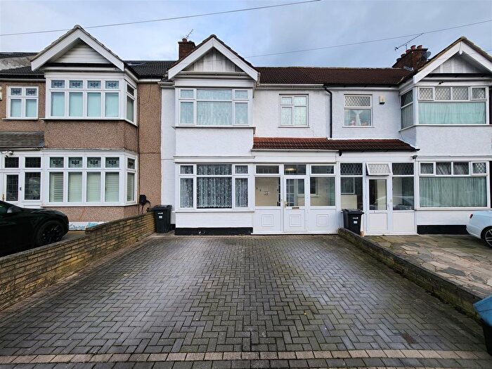 3 Bedroom Property To Rent In Ellesmere Gardens, Ilford, IG4