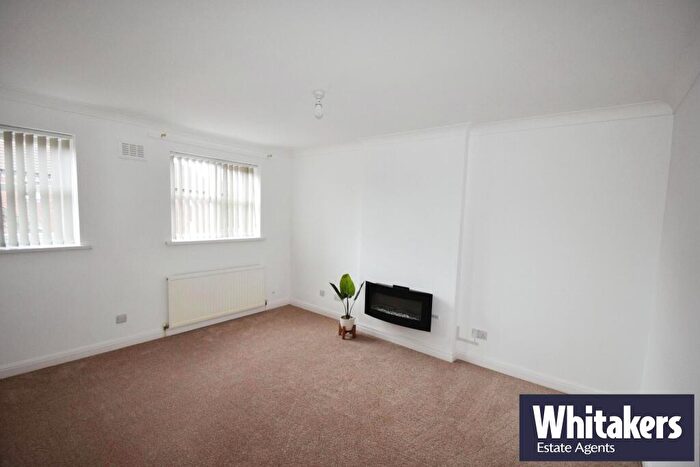 2 Bedroom Apartment To Rent In High Trees Mount, Sutton, HU8